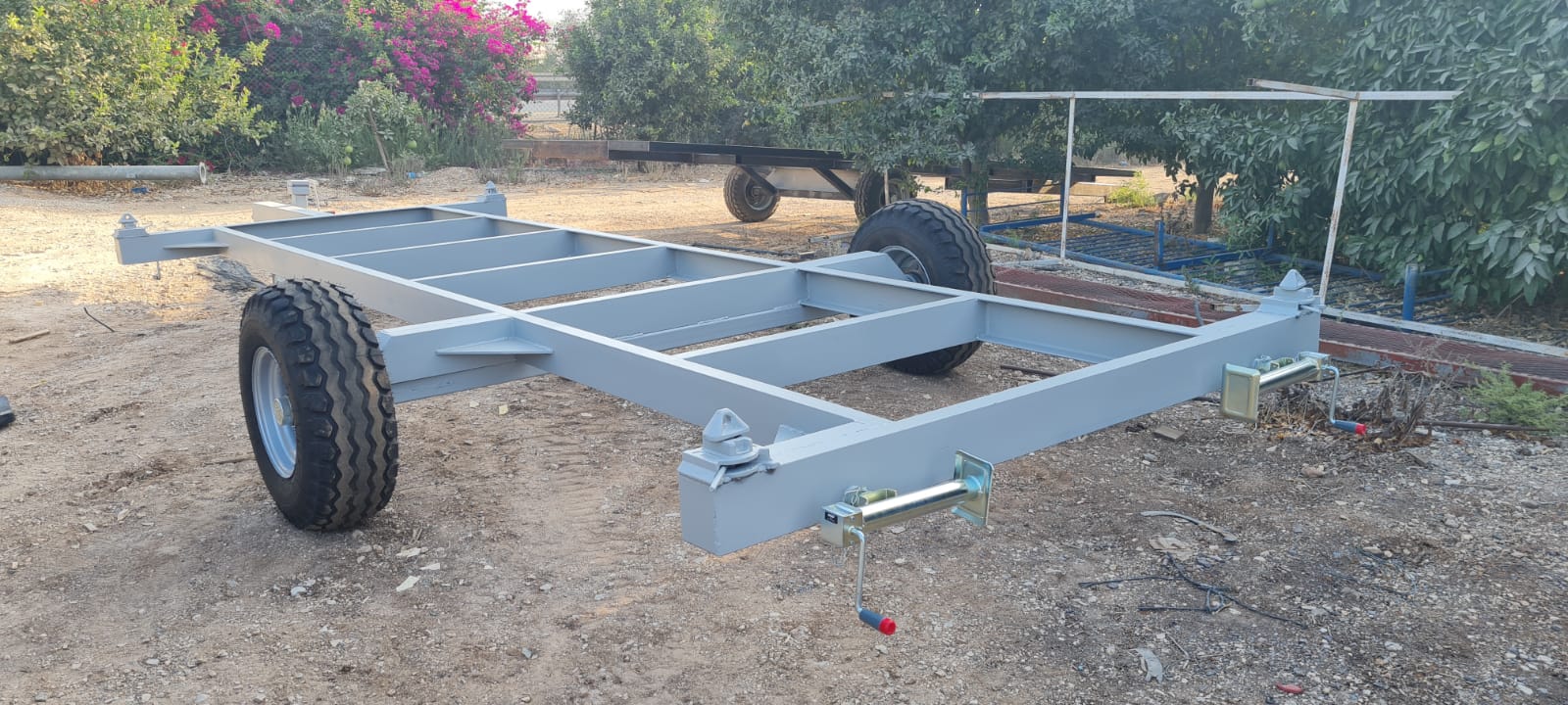 עגלת פלטה למכולה